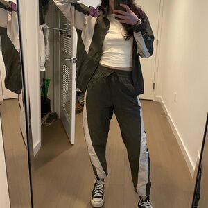 Stylish Outdoor Voices Women's Tracksuit